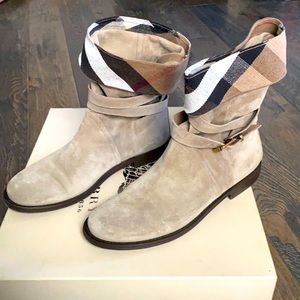 Burberry Helbourne Booties Size 8